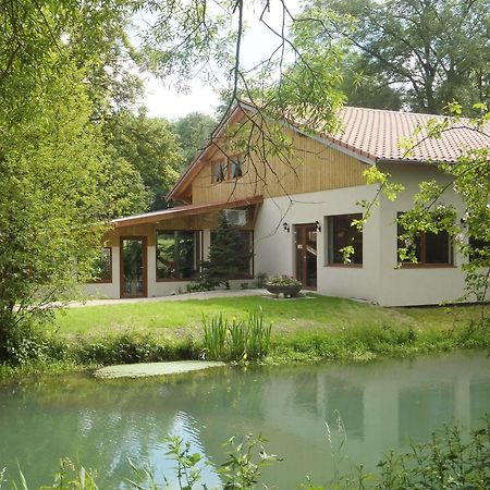 Logis Hotel Le Chantoiseau Chaumont-sur-Aire Exterior photo