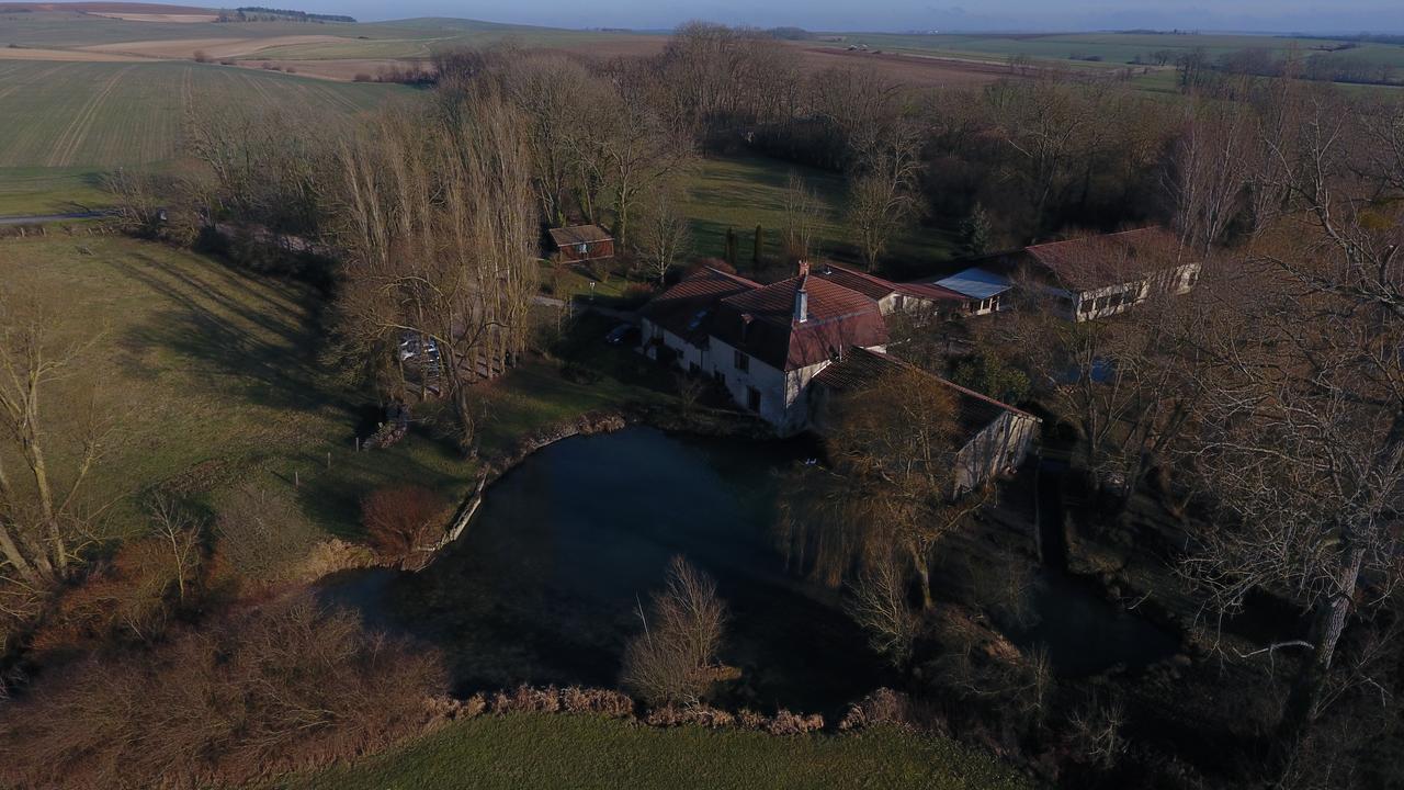 Logis Hotel Le Chantoiseau Chaumont-sur-Aire Exterior photo