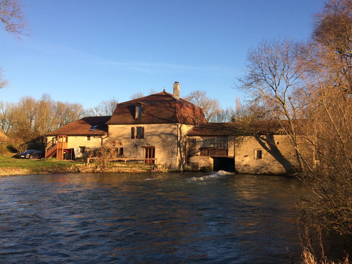 Logis Hotel Le Chantoiseau Chaumont-sur-Aire Exterior photo