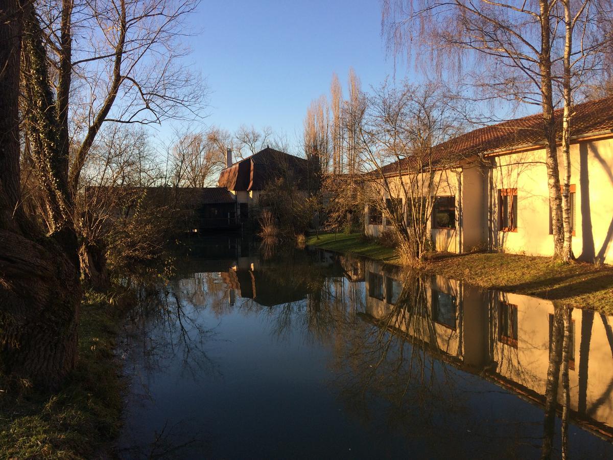 Logis Hotel Le Chantoiseau Chaumont-sur-Aire Exterior photo